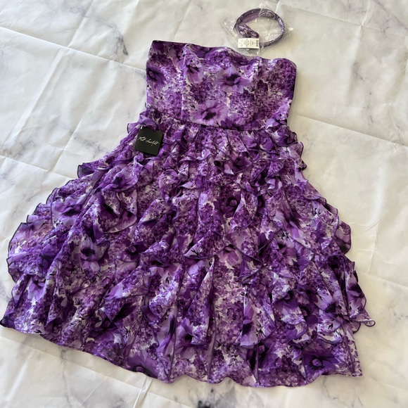 🍒🤍LAST PRICE🍒🤍 WHITE HOUSE BLACK MARKET spring cascade purple dress ✨ - Picture 4 of 16